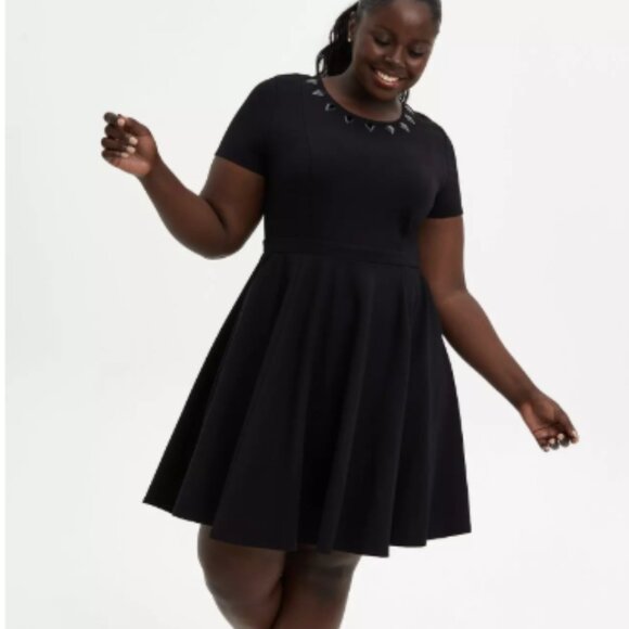 Torrid x Marvel Black Panther Spikes Skater Dress NWT Size 18 Wakanda Cosplay - Picture 1 of 13